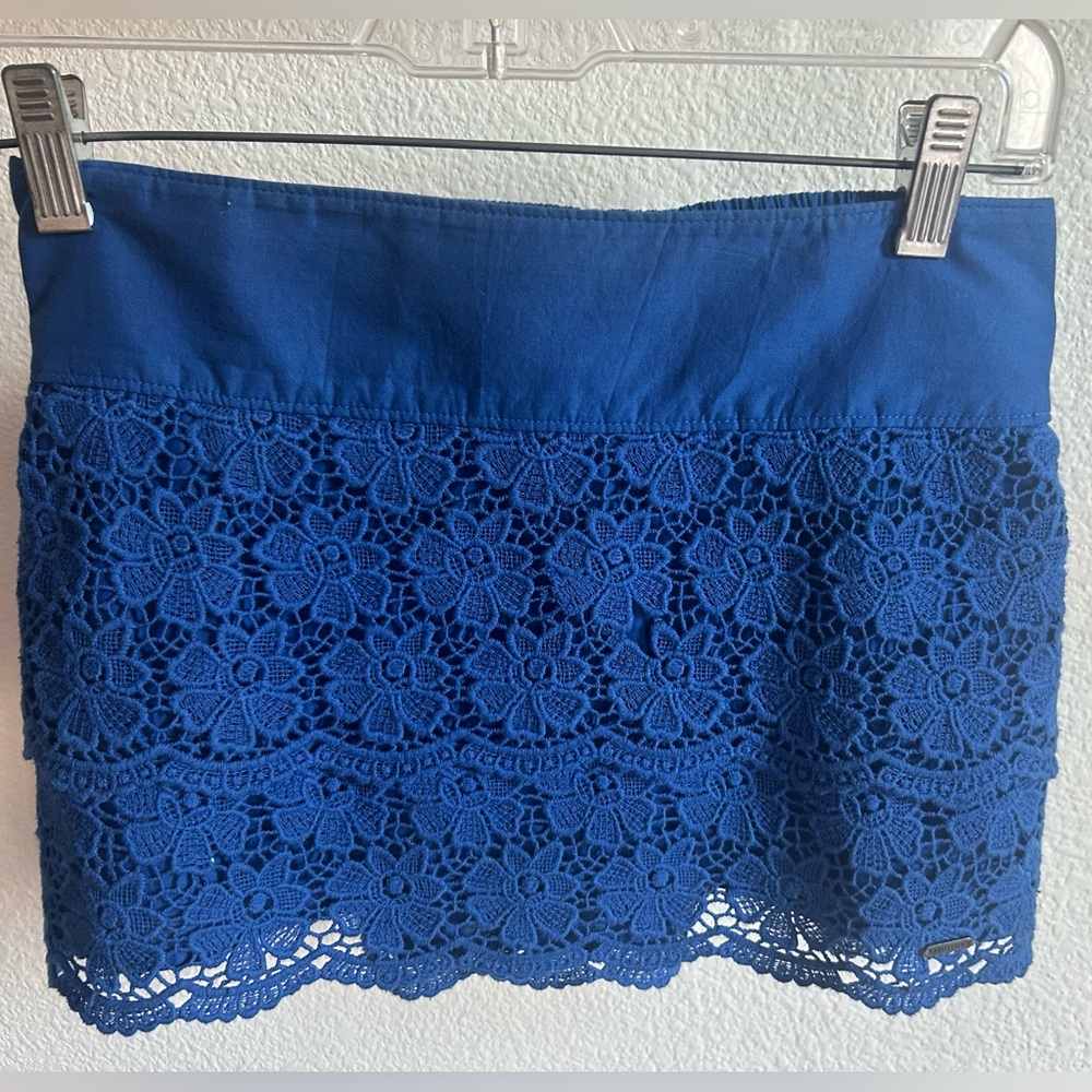 EUC 100% cotton Hollister blue  Crochet Lace Skirt